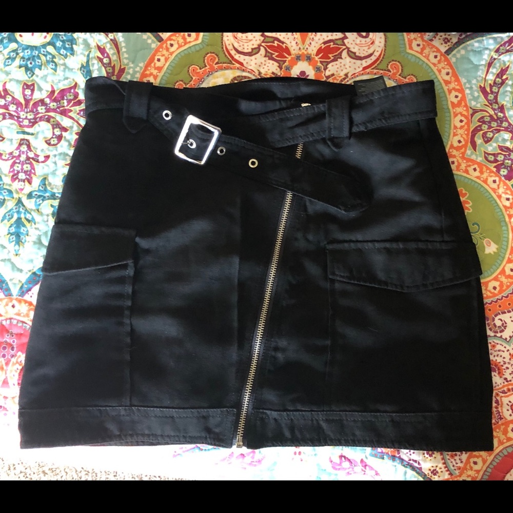 Zip up skirt